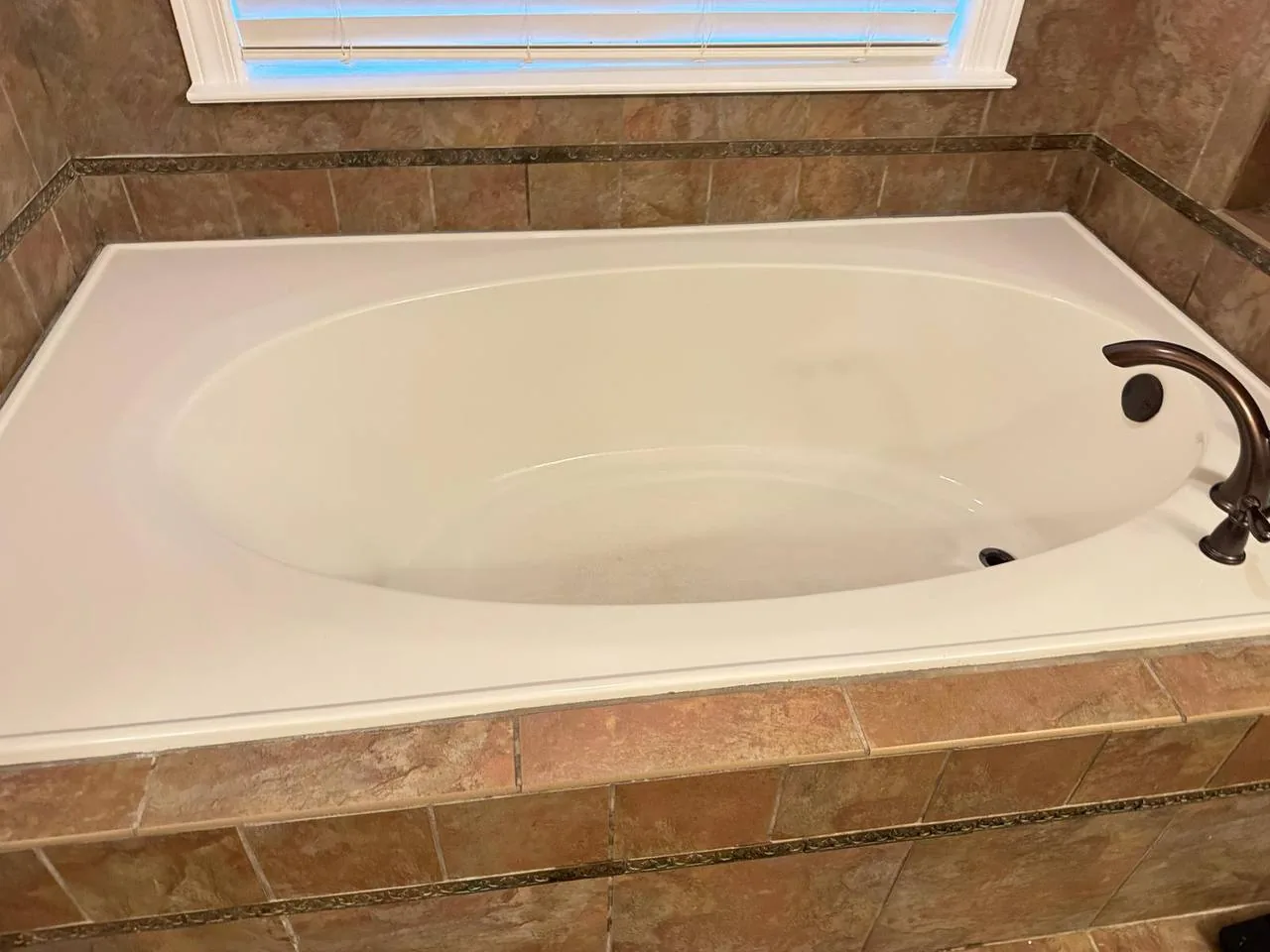 A professionally cleaned bathtub